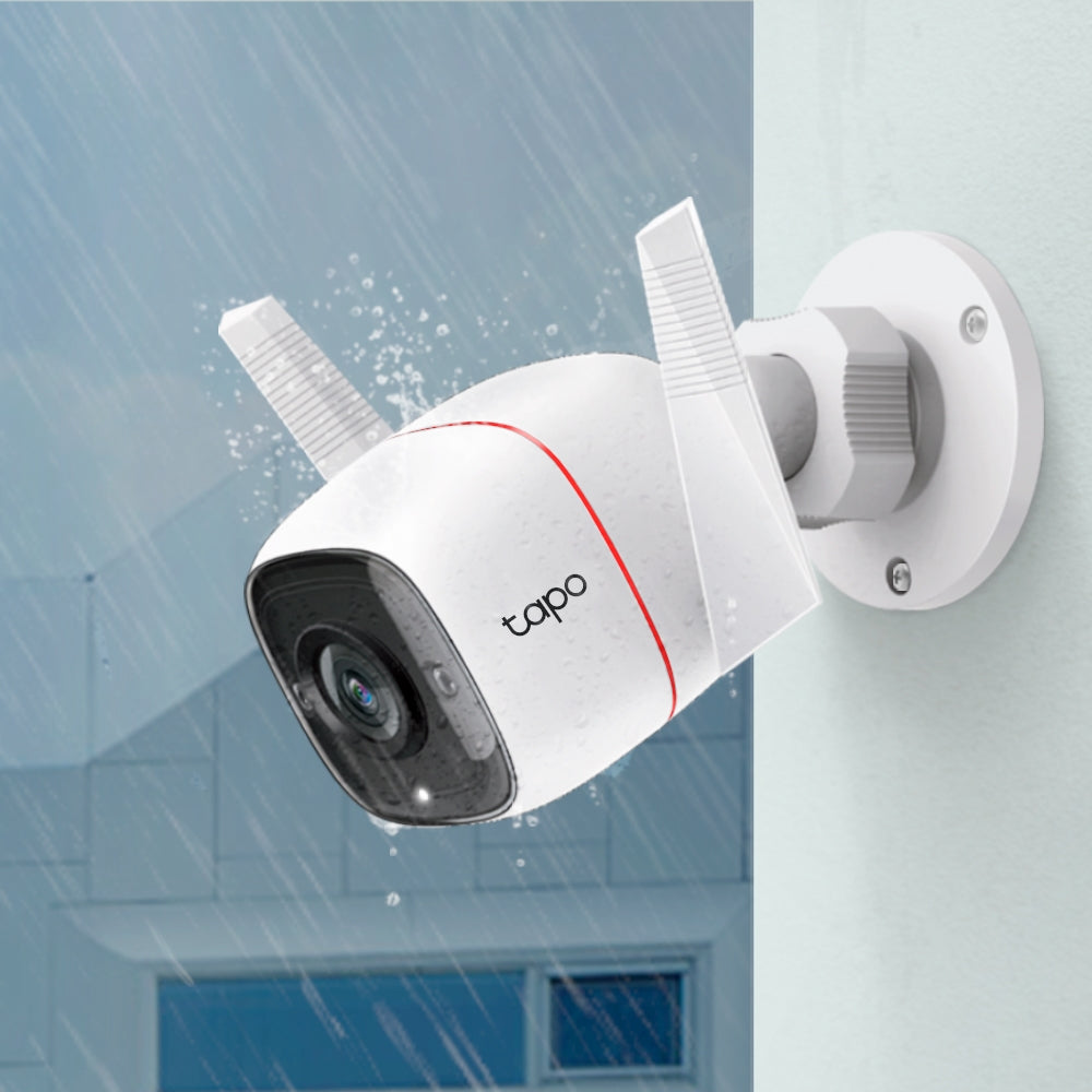 a tp link tapo c310  smart security camera in the rain